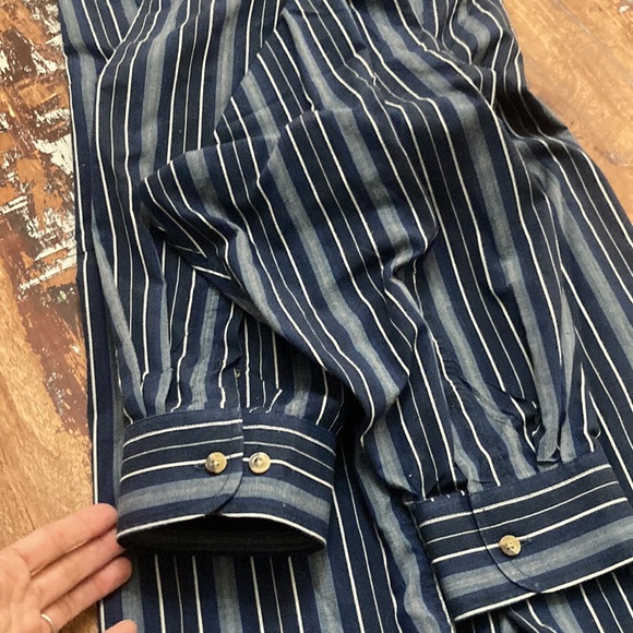 Two EUC Puritan Wrinkle Resistant Button Down Shirts - Picture 8 of 8